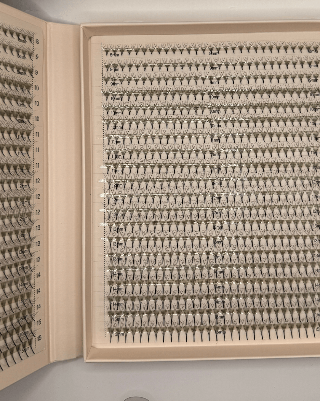 Flexi Bottoms - 1200 Pro made Loose Bottom Fans 6D - What the Fluff! Lashes and Brows